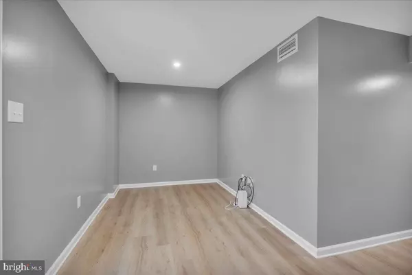 Williamstown, NJ 08094,317 COMFORT RD