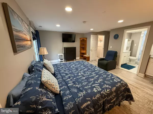 2568 AMBLING CIR, Crofton, MD 21114