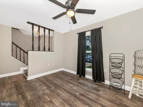 Burtonsville, MD 20866,14004 DALESHIRE WAY #49