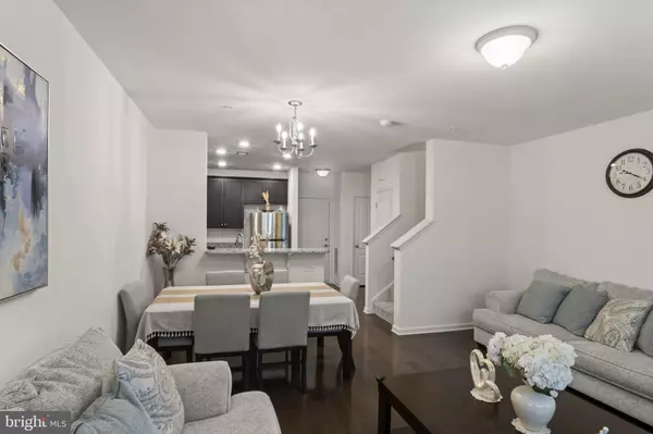 Dumfries, VA 22026,16894 PORTERS INN DR