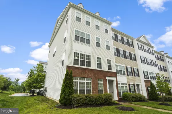 Dumfries, VA 22026,16894 PORTERS INN DR