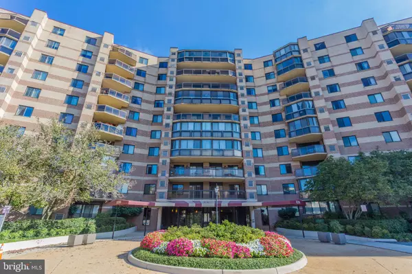 8360 GREENSBORO DR #516, Mclean, VA 22102