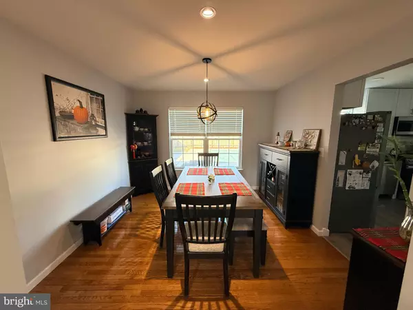 Absecon, NJ 08205,477 DAMSON AVE