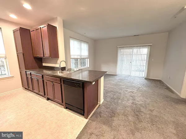 Clementon, NJ 08021,417 HIGHLAND ESTS