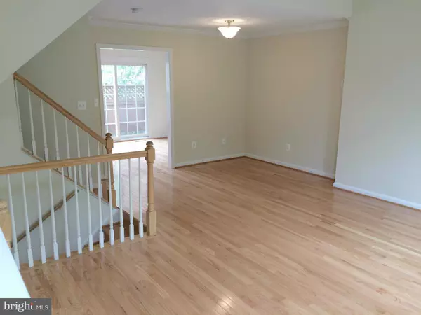 Alexandria, VA 22311,4653 LAMBERT DR