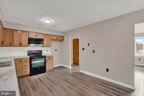 York, PA 17408,121 PAULINE AVE