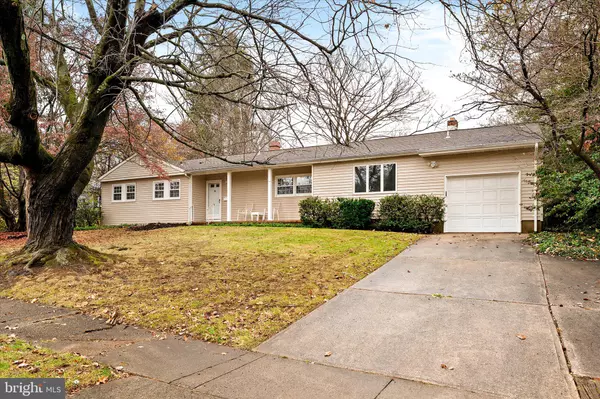 Lawrence Township, NJ 08648,16 ROYAL OAK RD