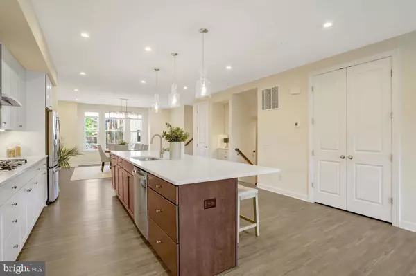 Alexandria, VA 22306,2535 JAMES DAVID WAY