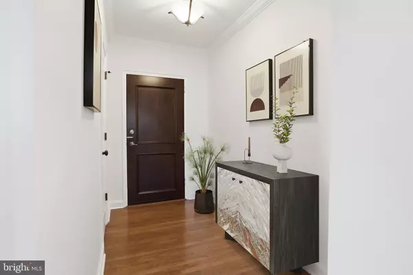 Alexandria, VA 22314,906 S WASHINGTON ST #211