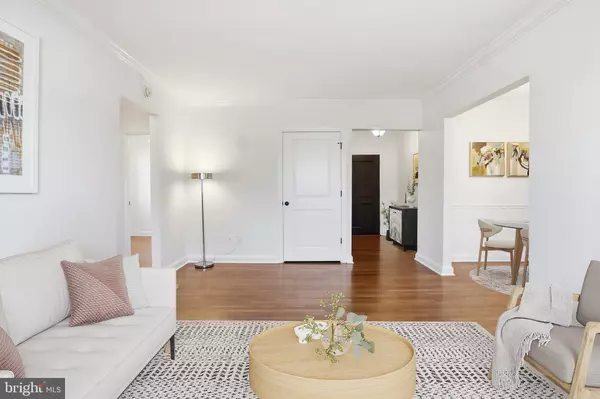 Alexandria, VA 22314,906 S WASHINGTON ST #211