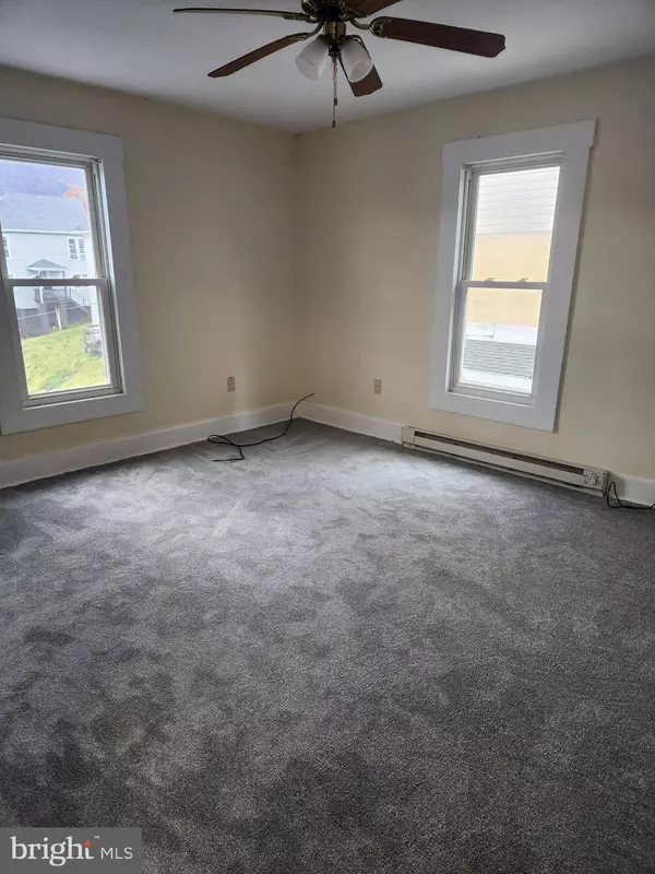 Keyser, WV 26726,122 SPRING ST #APT B