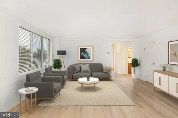 Alexandria, VA 22307,6641 WAKEFIELD DR #317