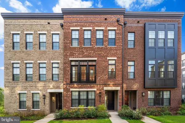 7509 SAWYER FARM WAY #2002, Mclean, VA 22102