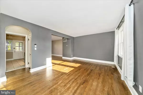 Dundalk, MD 21222,2493 FAIRWAY