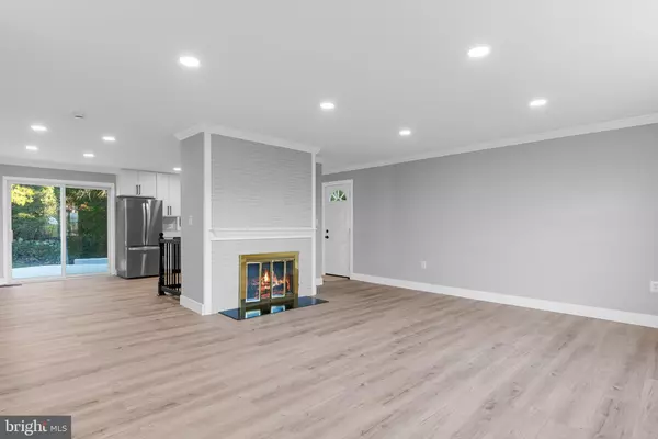 Laurel, MD 20724,3322 VALLEY LEE S