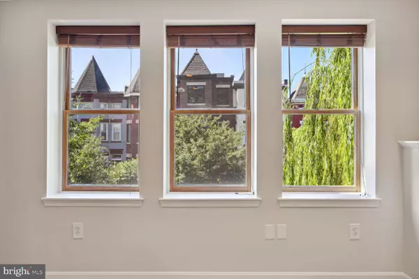 Washington, DC 20001,70 RHODE ISLAND AVE NW #302