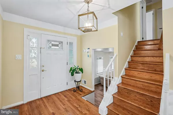 Springfield, VA 22153,7609 MULBERRY BOTTOM LN