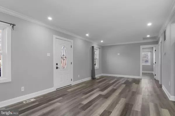 Stafford, VA 22556,5 BREEZY HILL DR