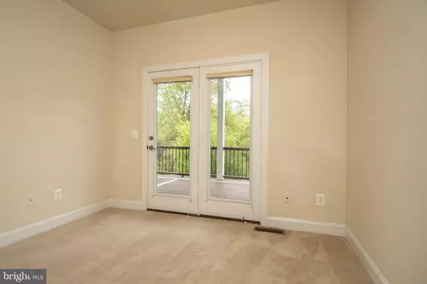 Ashburn, VA 20148,22199 FALLING TER