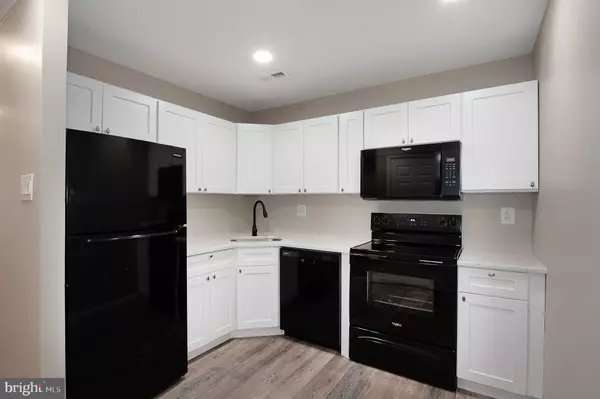 Clementon, NJ 08021,1010 HUNTINGDON MEWS