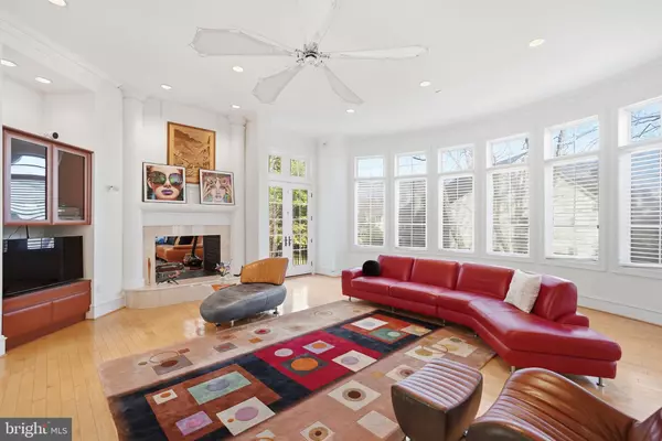 Potomac, MD 20854,8537 RAPLEY PRESERVE CIR