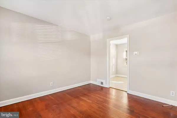 Alexandria, VA 22314,213 BUCHANAN ST