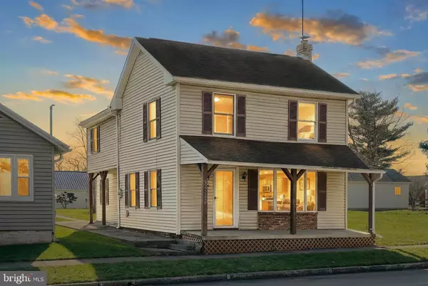 224 W KING ST, Abbottstown, PA 17301