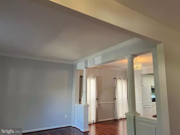 Gaithersburg, MD 20878,449 HIGHLAND RIDGE AVE