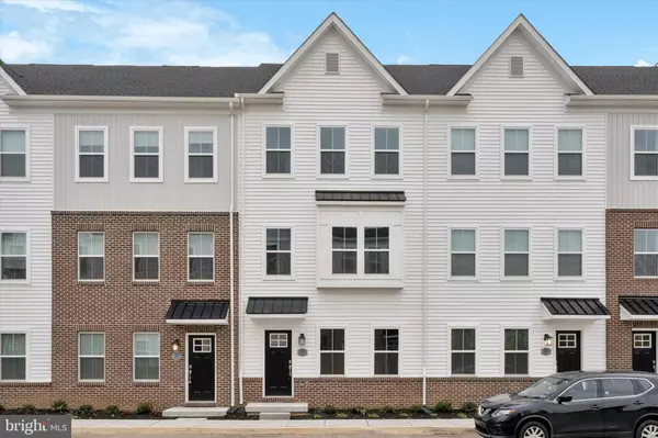 19 E FRONT ST, Bridgeport, PA 19405