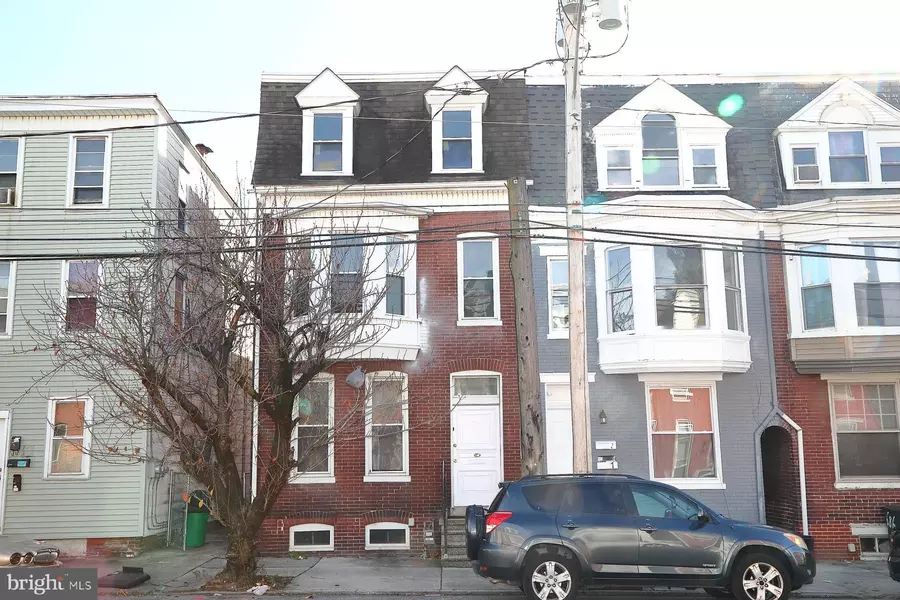 690 E PHILADELPHIA ST, York, PA 17403