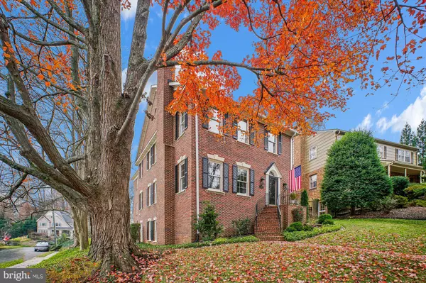 Arlington, VA 22207,4500 35TH RD N