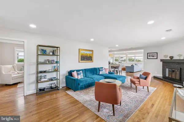 Silver Spring, MD 20910,2403 COLSTON DR