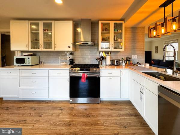 Fairfax, VA 22030,10712 WARWICK AVE