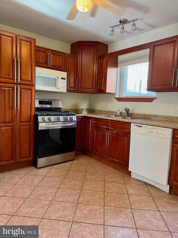 Philadelphia, PA 19147,811 EARP ST