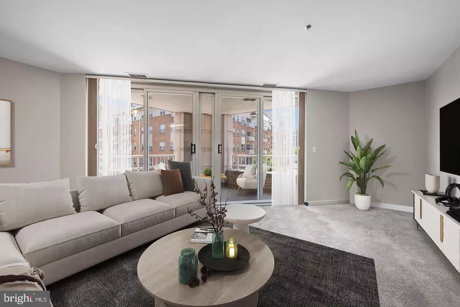 100 HARBORVIEW DR #212, Baltimore, MD 21230