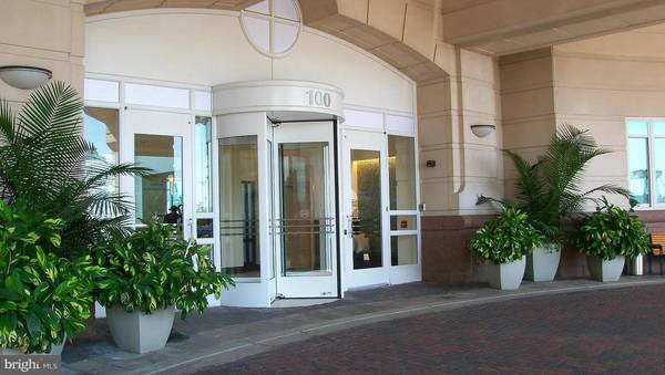 Baltimore, MD 21230,100 HARBORVIEW DR #212