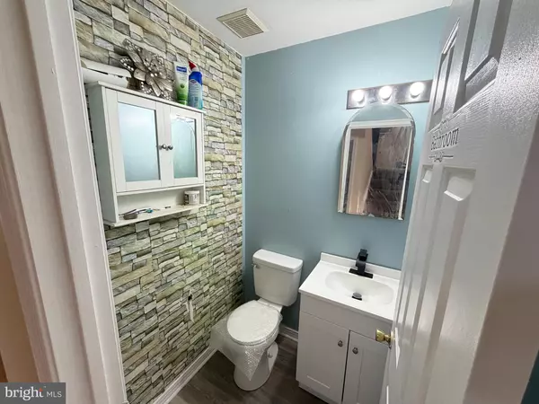 Bear, DE 19701,717 LEXINGTON DR