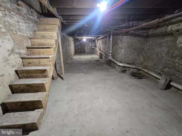 Philadelphia, PA 19131,1721 N ALLISON ST