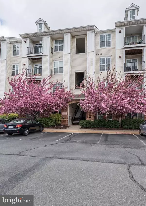 21228 MCFADDEN SQ #211, Sterling, VA 20165