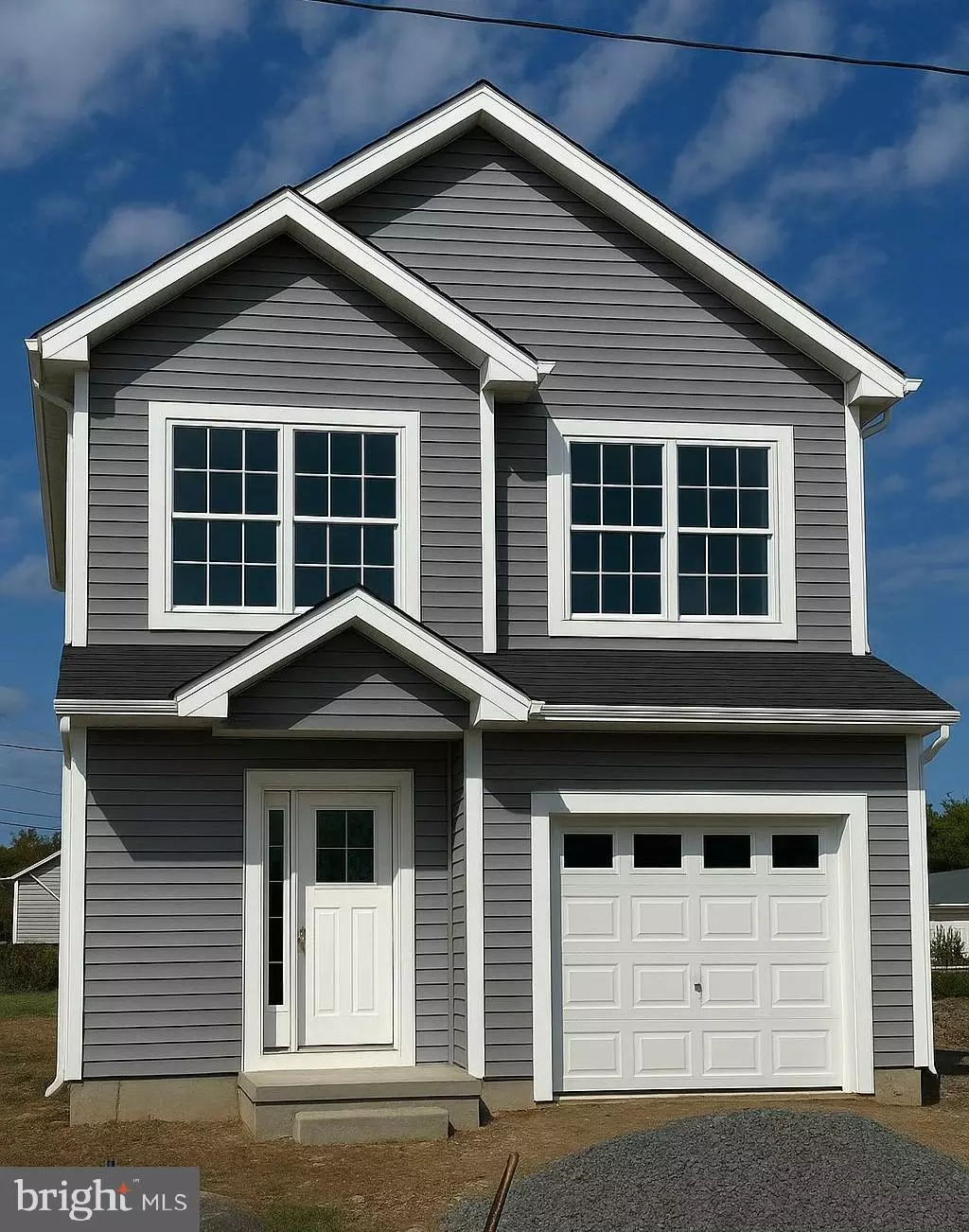 Bristol, PA 19007,909 NEW CHESTNUT ST