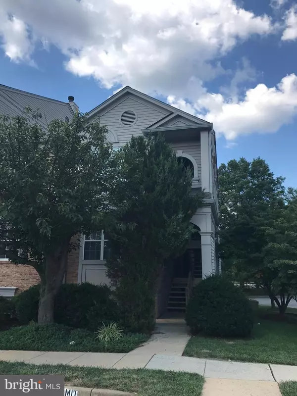 2800 EMMA LEE ST #301, Falls Church, VA 22042