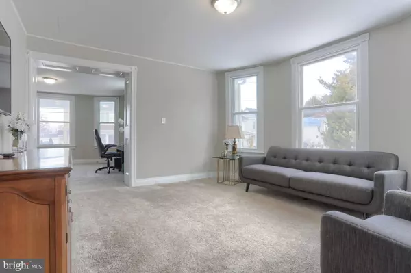 Newmanstown, PA 17073,220 W MAIN ST