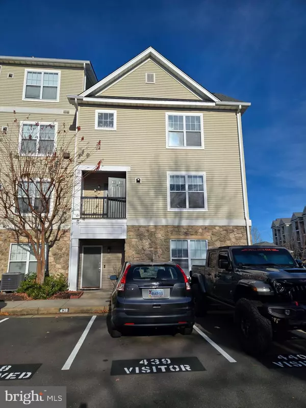 Centreville, VA 20120,13399-T CONNOR DR #T