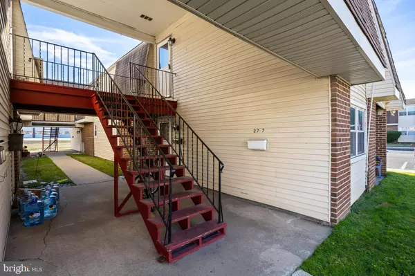 Burlington, NJ 08016,27--7 FLORENCE TOLLGATE PL