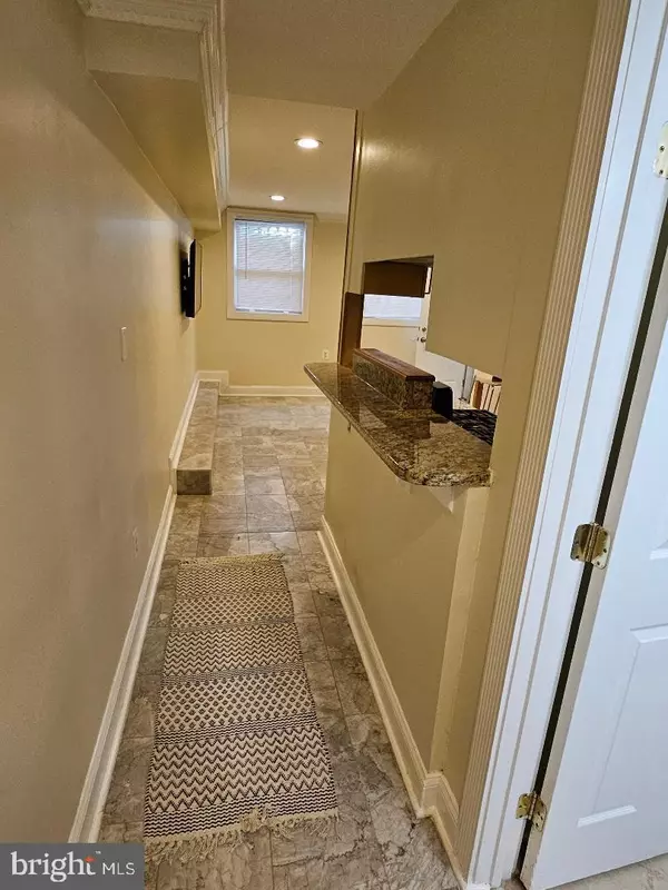 Washington, DC 20002,302 OKLAHOMA AVE NE #102