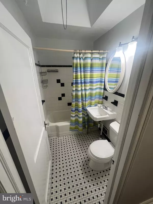 Philadelphia, PA 19149,3015 HELLERMAN ST