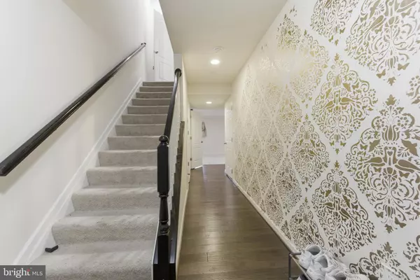 Elkridge, MD 21075,7932 ALCHEMY WAY