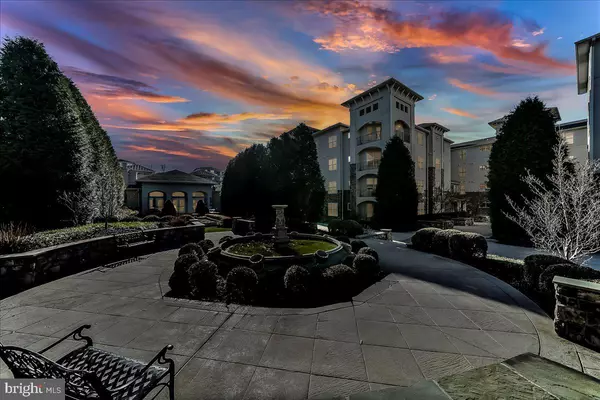 Newtown Square, PA 19073,438 CORNERSTONE DR #438