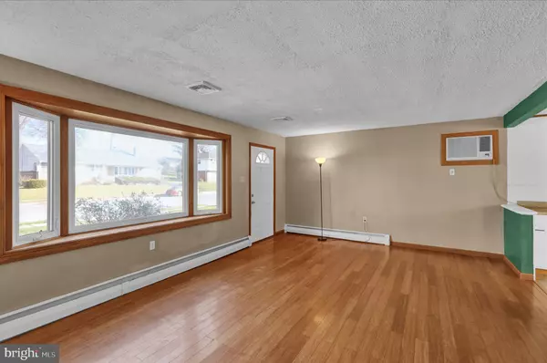 Wernersville, PA 19565,72 MOUNTAIN BLVD