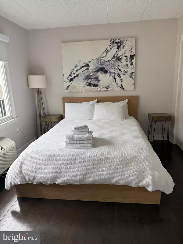 Rehoboth Beach, DE 19971,409 REHOBOTH AVE #13